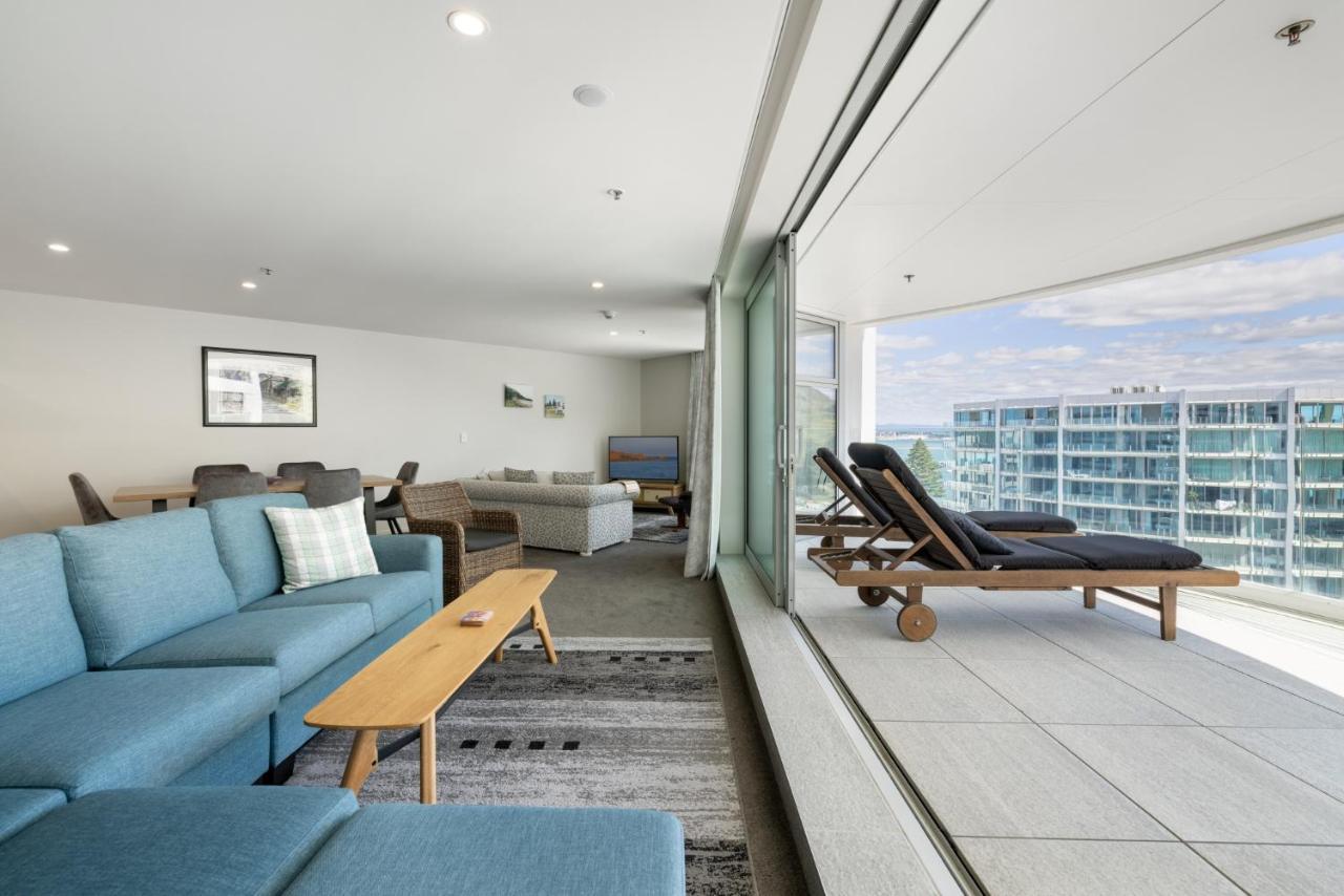 Oceanside Apartment With Iconic Views Mount Maunganui Exteriör bild