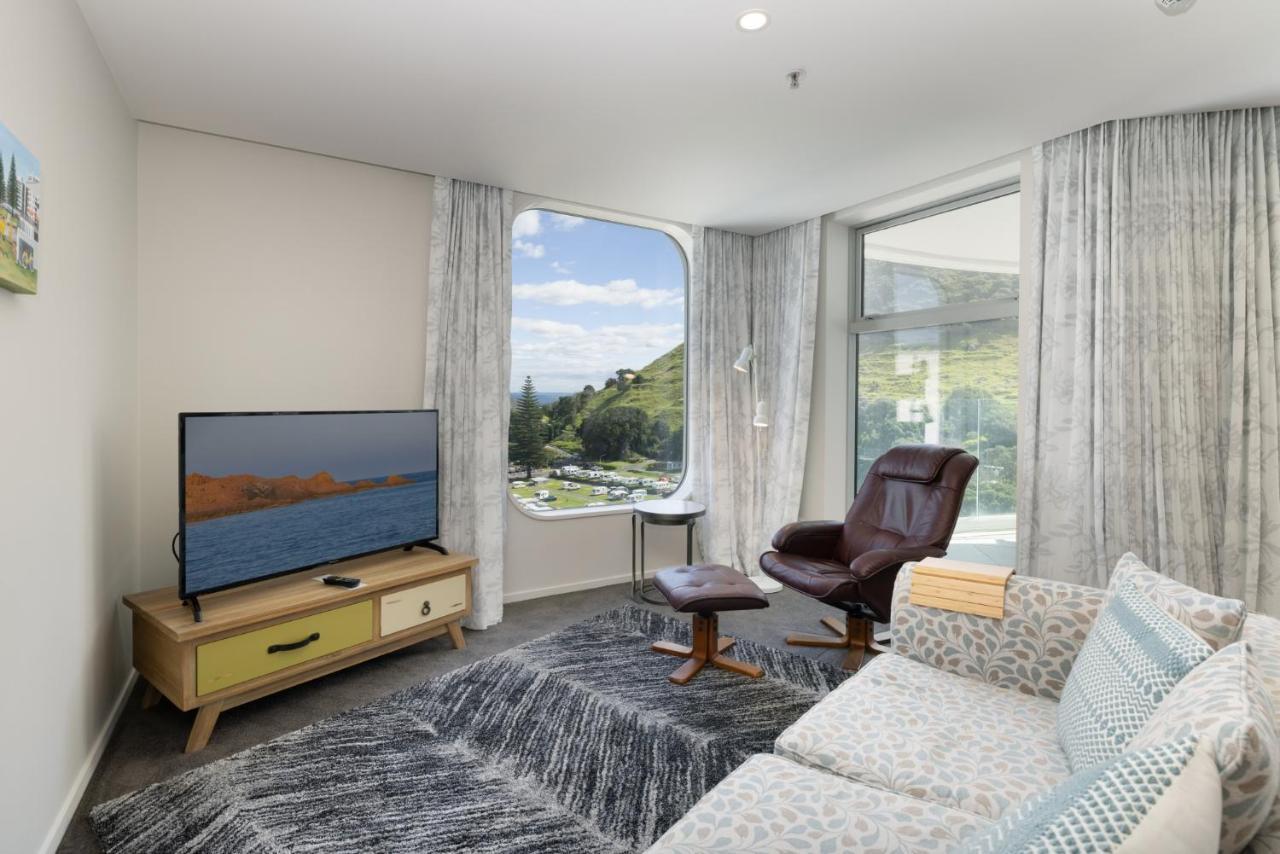 Oceanside Apartment With Iconic Views Mount Maunganui Exteriör bild