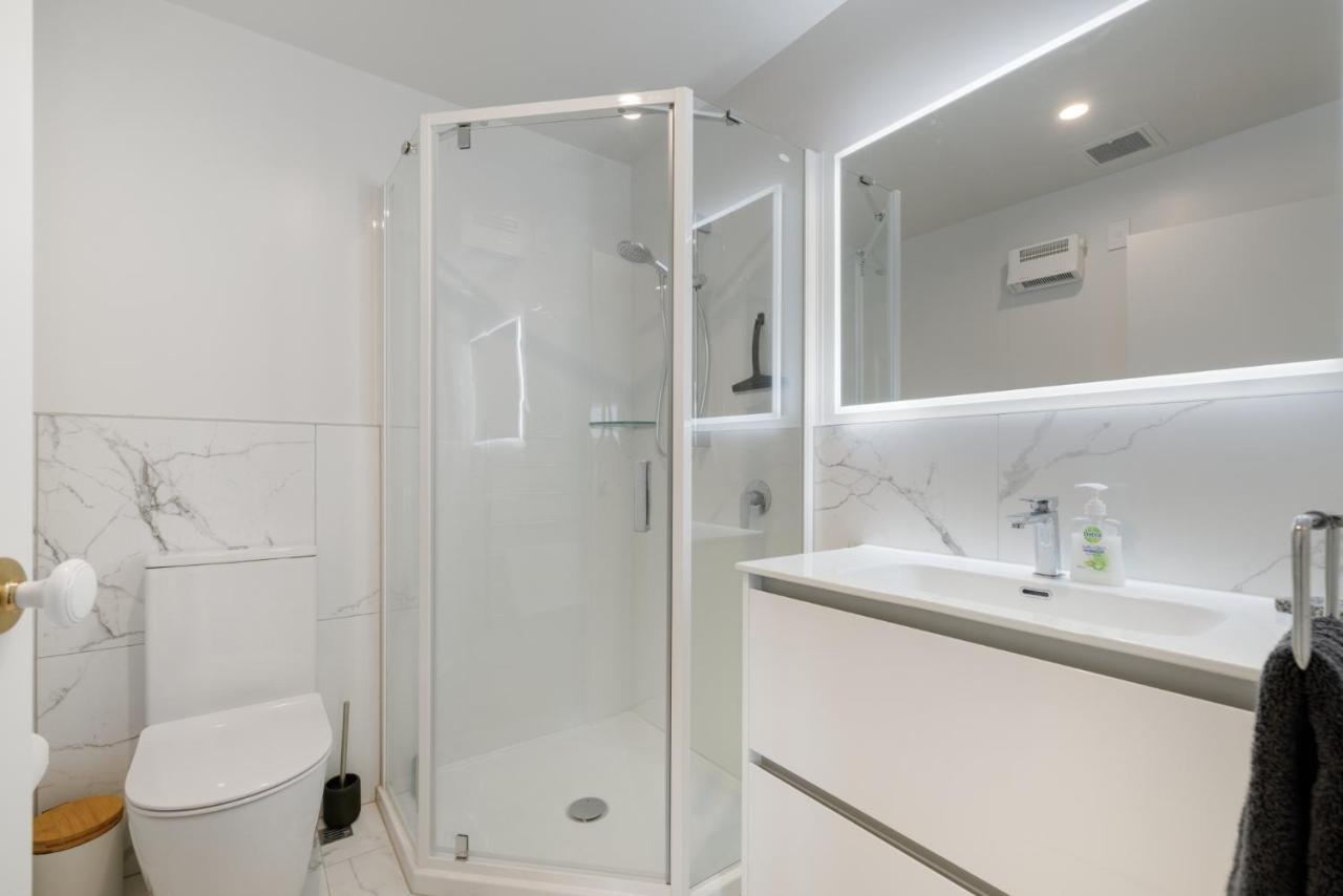 Oceanside Apartment With Iconic Views Mount Maunganui Exteriör bild